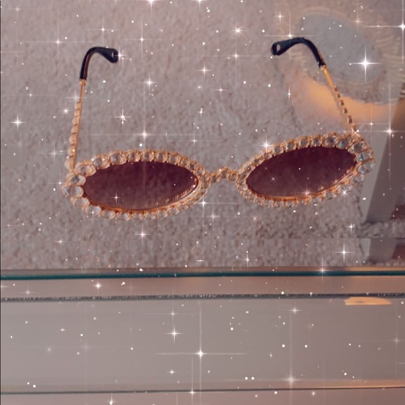 Sunglasses - Picture 3 of 5